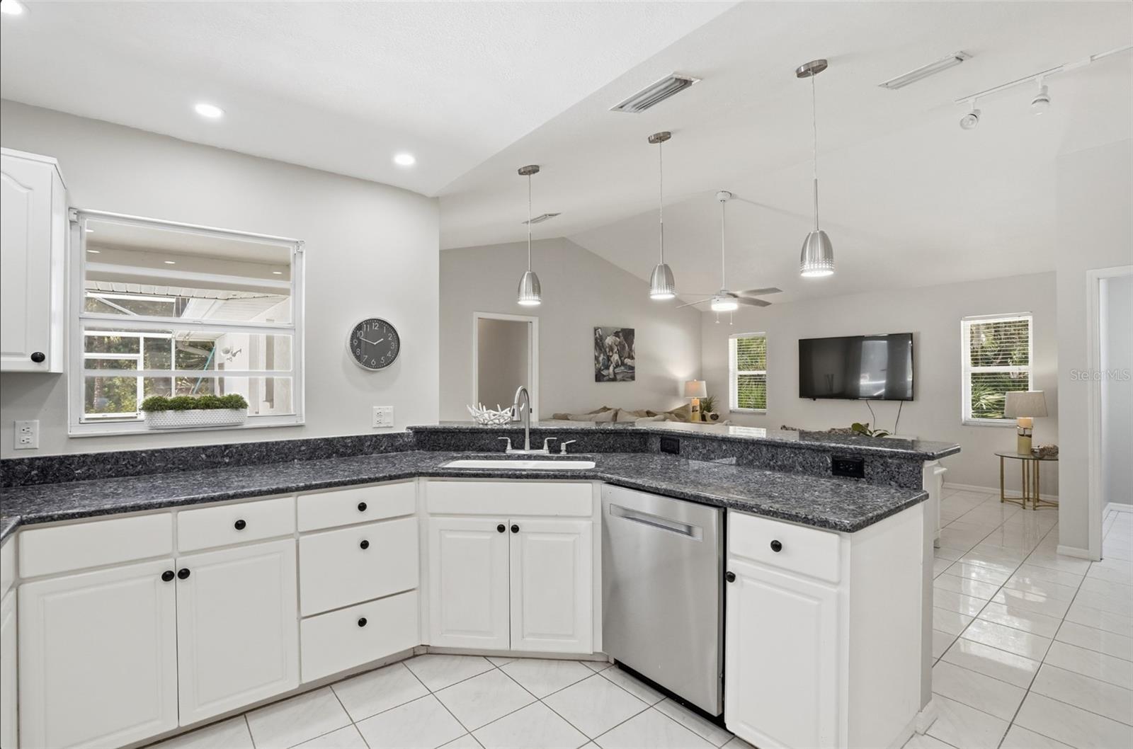 610 Woodview Way Property Photo 17