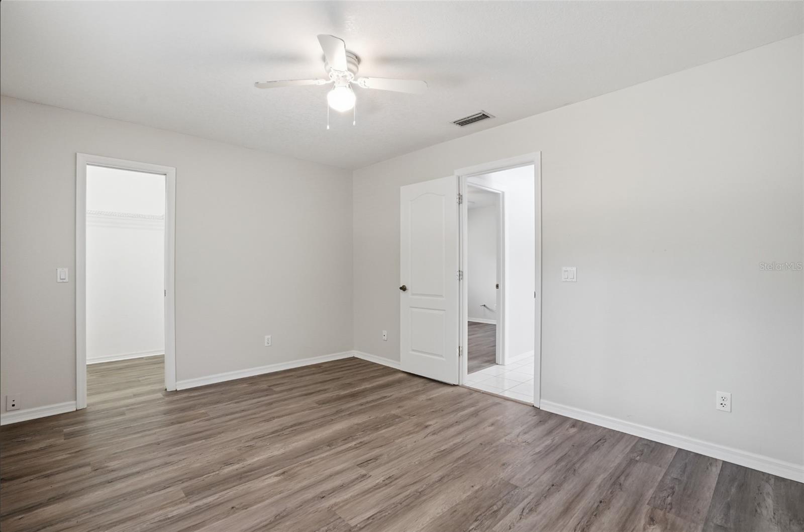 610 Woodview Way Property Photo 32