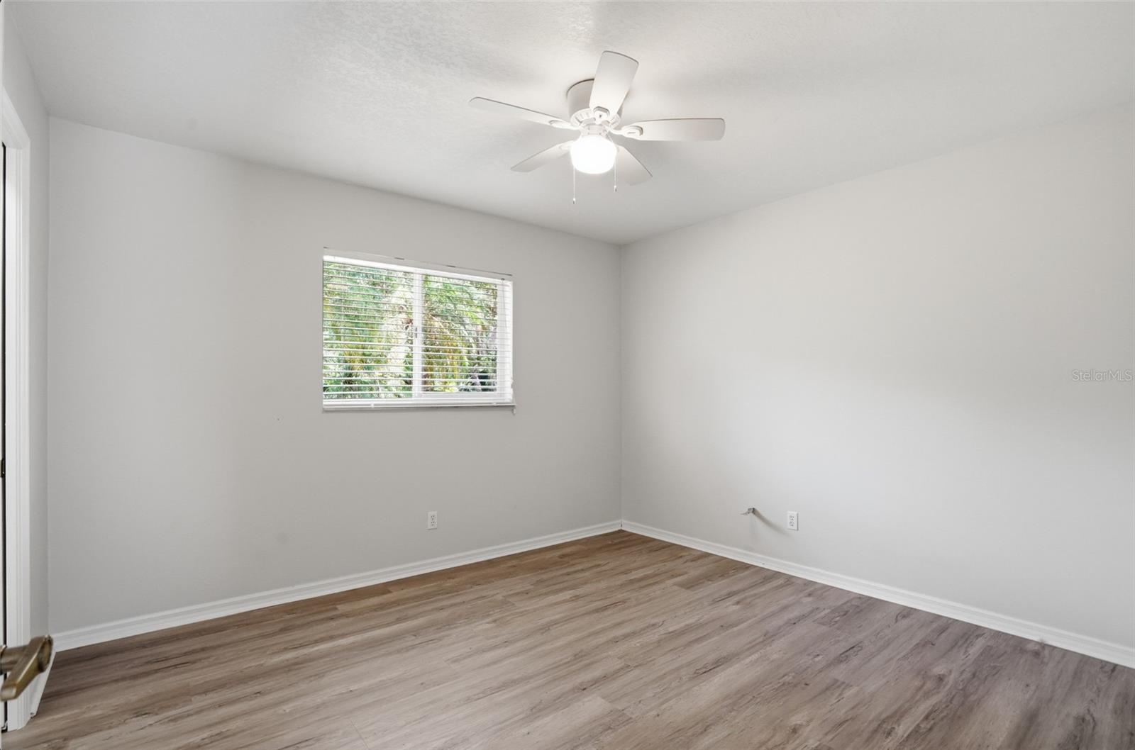 610 Woodview Way Property Photo 37