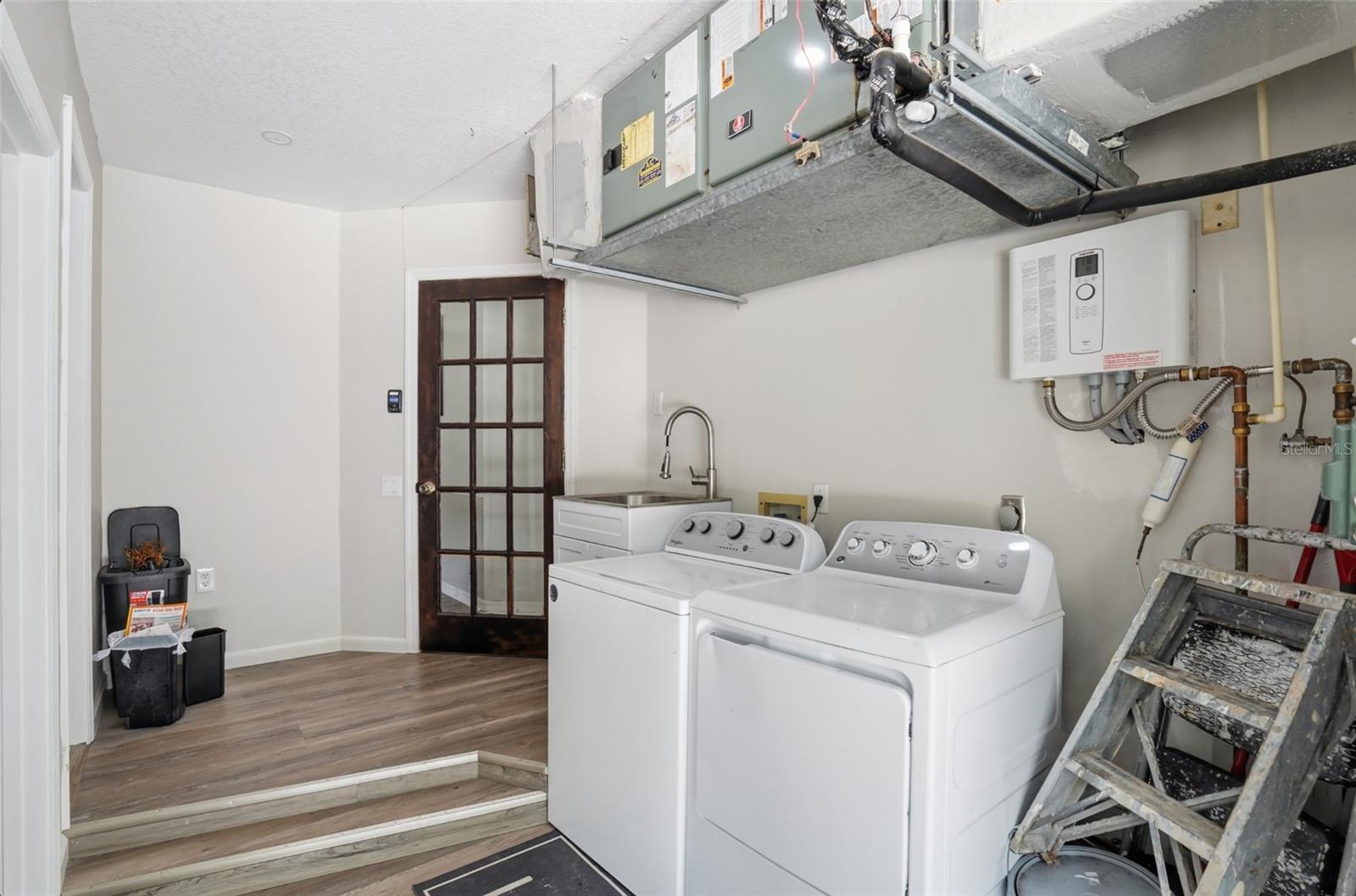 610 Woodview Way Property Photo 39