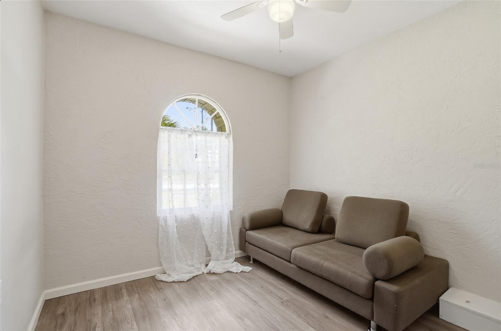 610 Woodview Way Property Photo 41