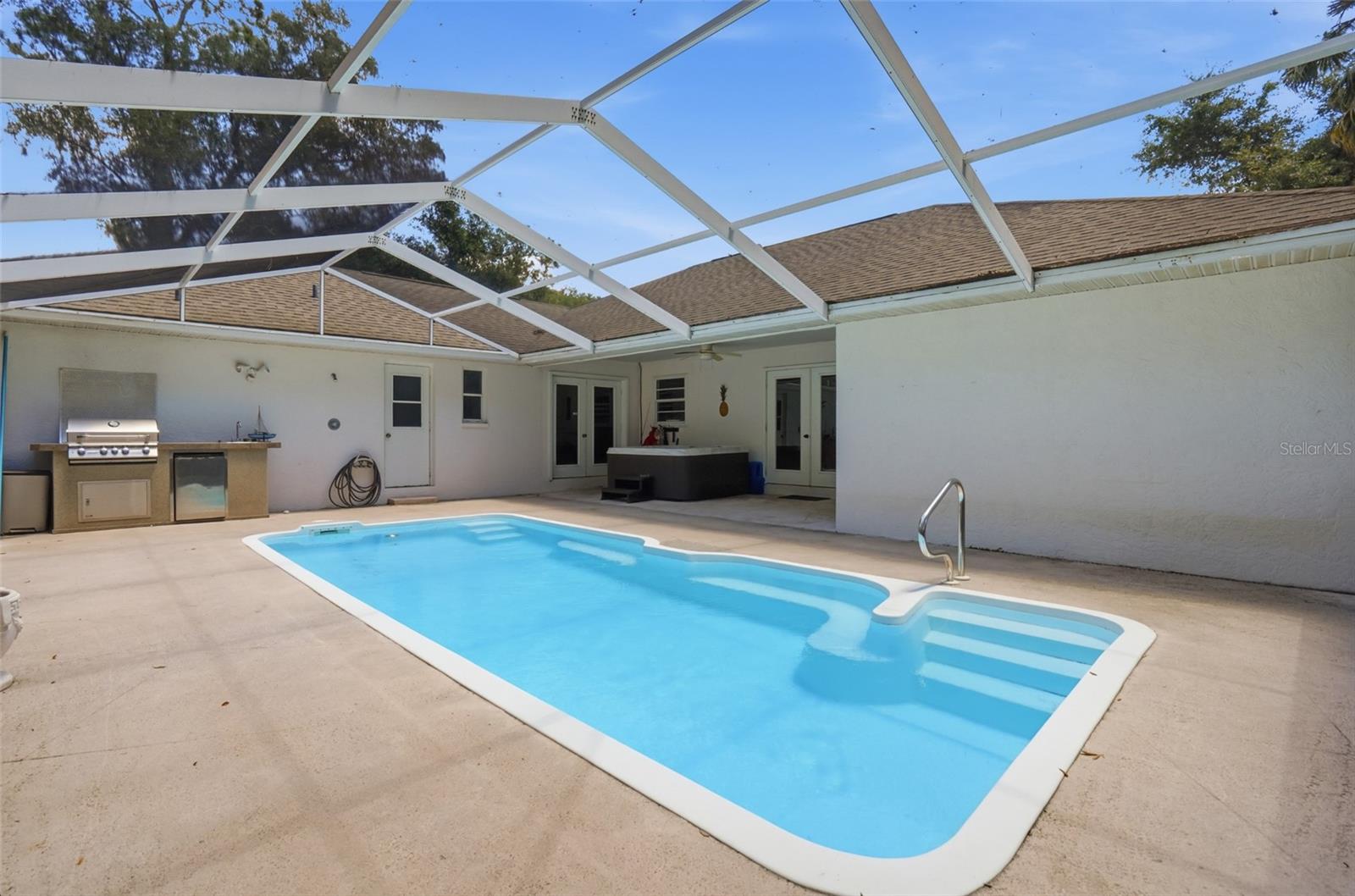 610 Woodview Way Property Photo 46