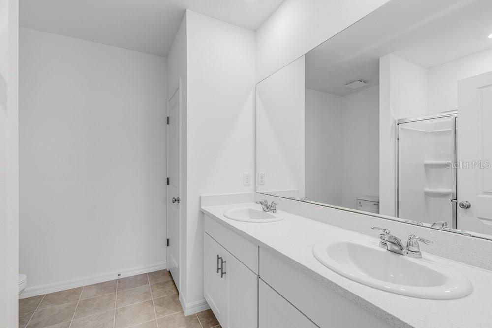 13803 Shellmore Ave Property Photo 4