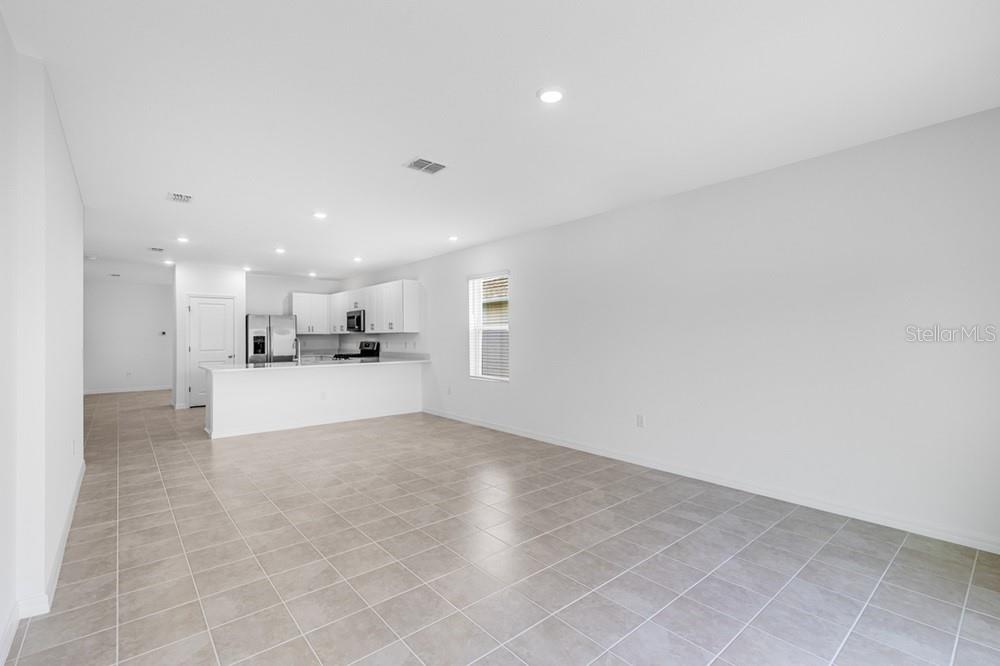 13803 Shellmore Ave Property Photo 9