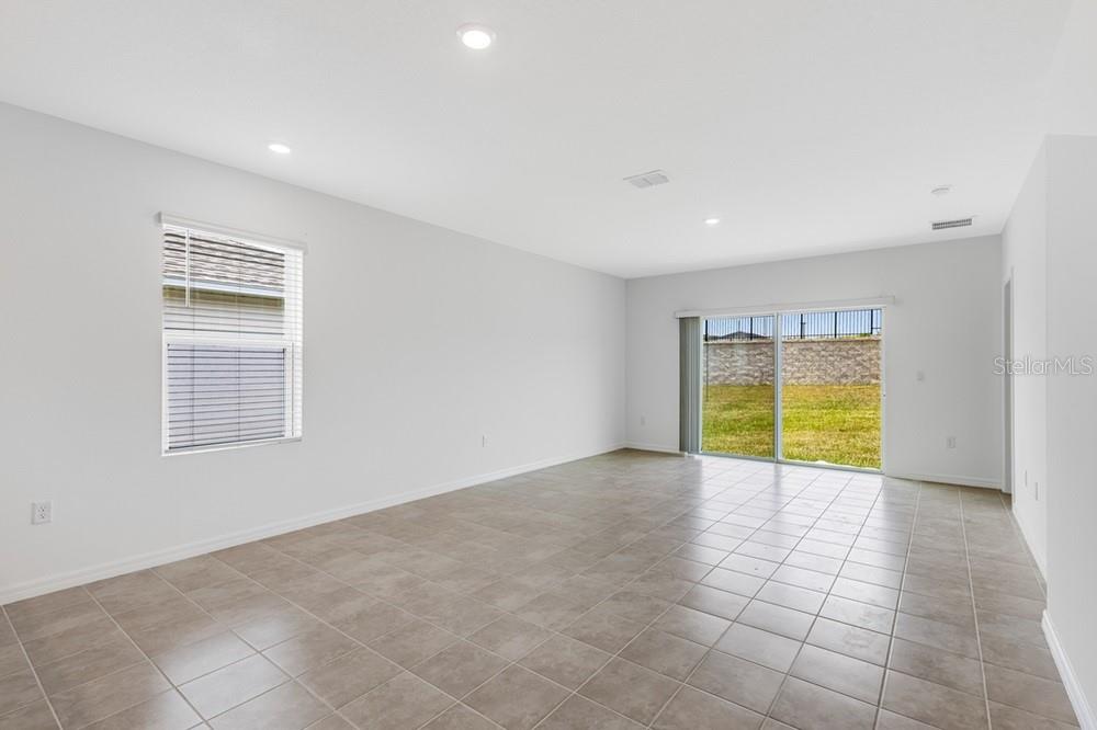13803 Shellmore Ave Property Photo 10