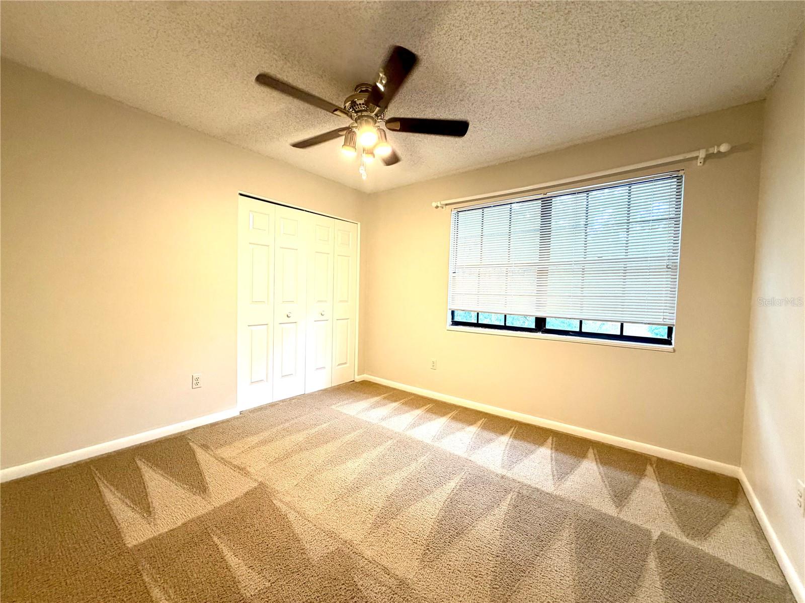 14904 Lake Forest Dr Property Photo 16