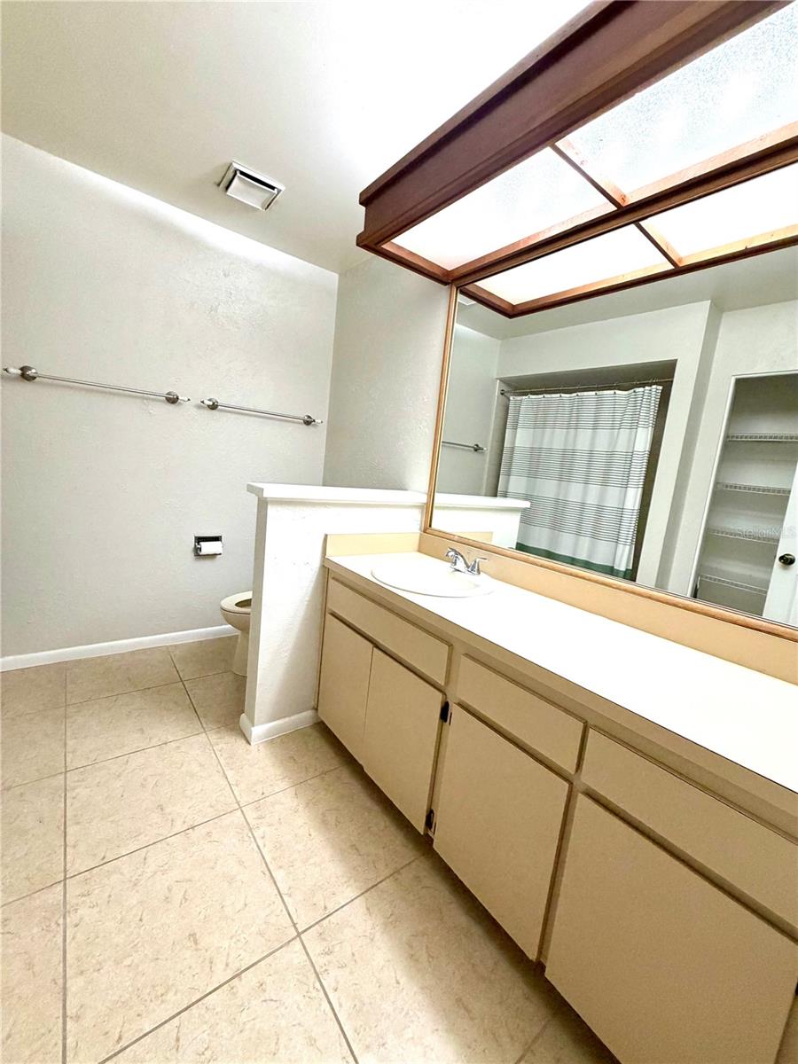14904 Lake Forest Dr Property Photo 17