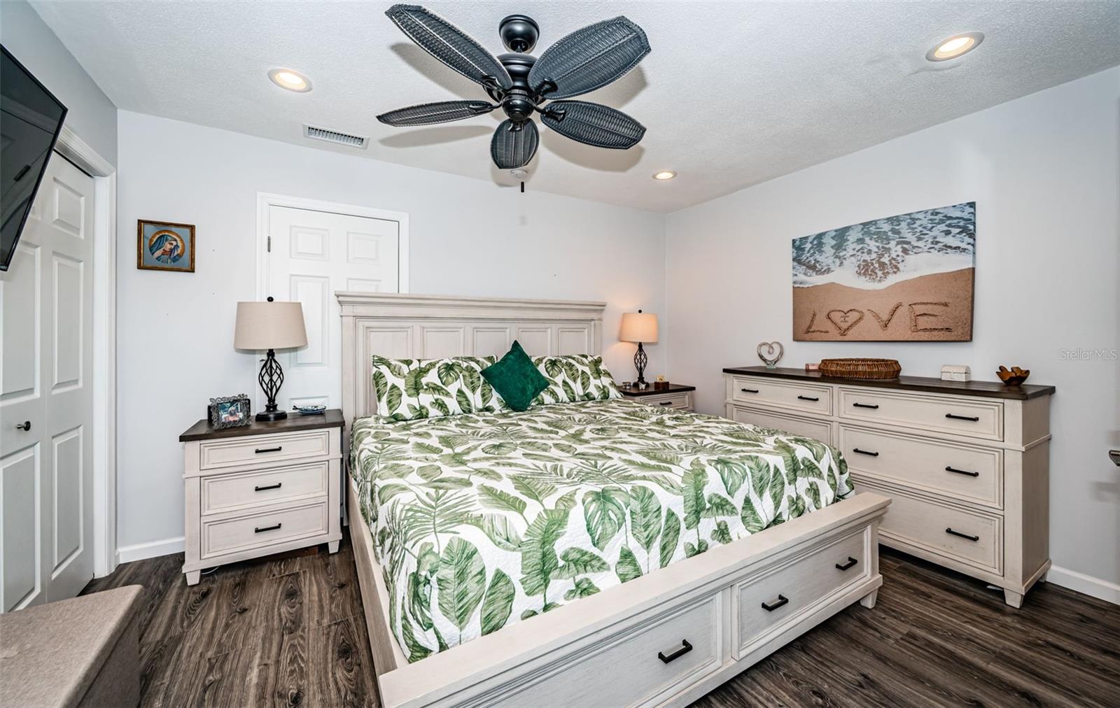 2 Causeway Blvd #208 Property Photo 17