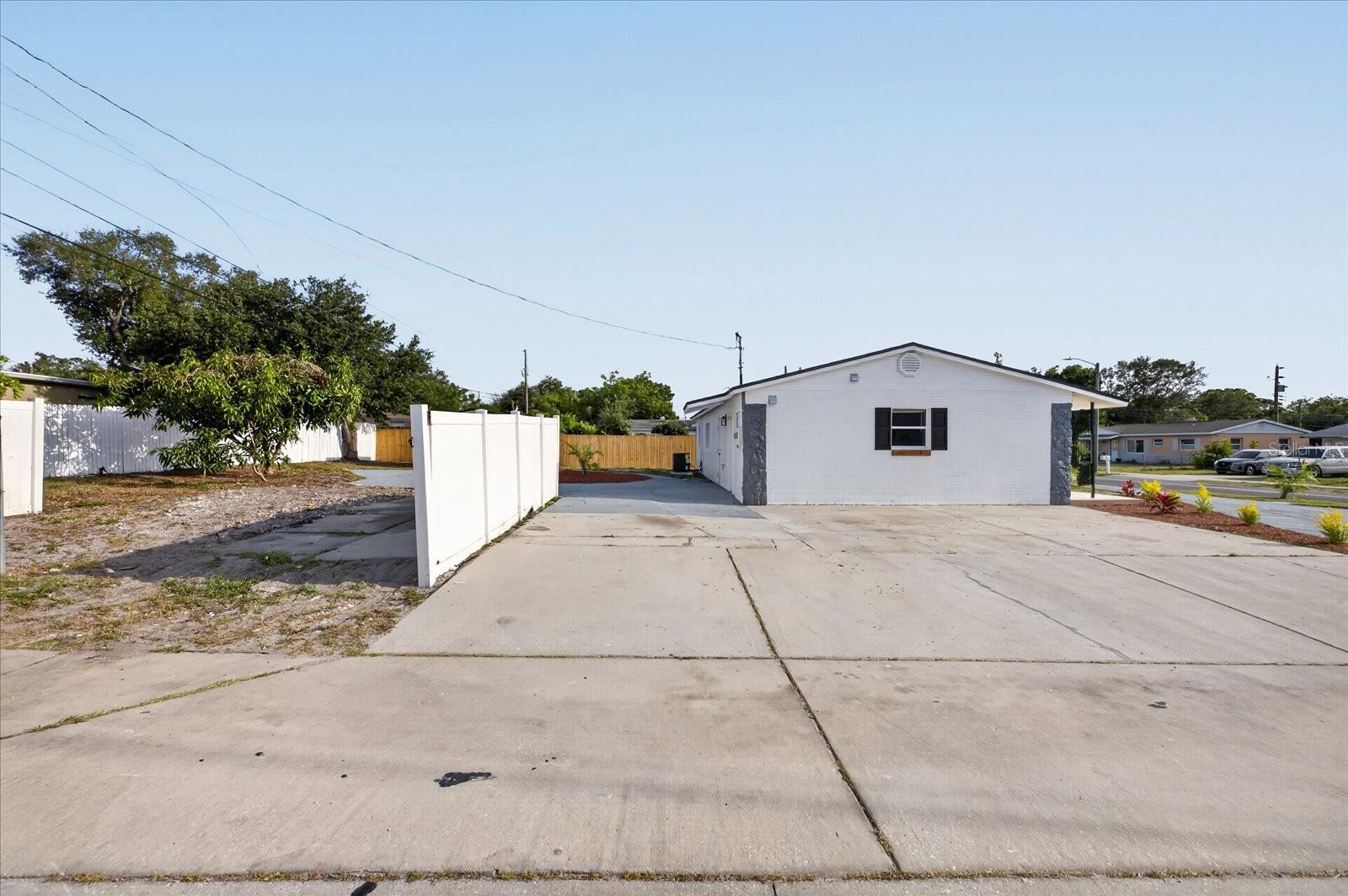 13589 120th St Property Photo 5