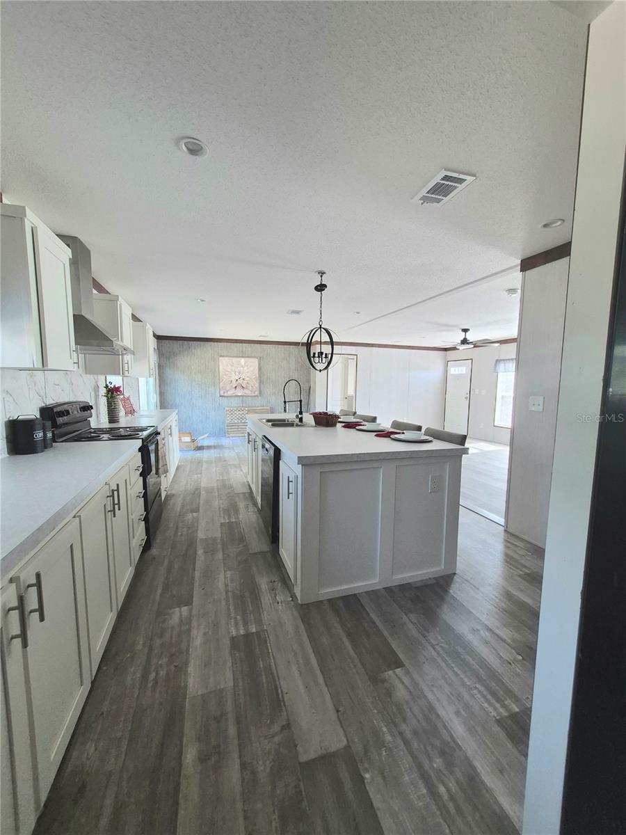 8128 Weeping Willow St Property Photo 8