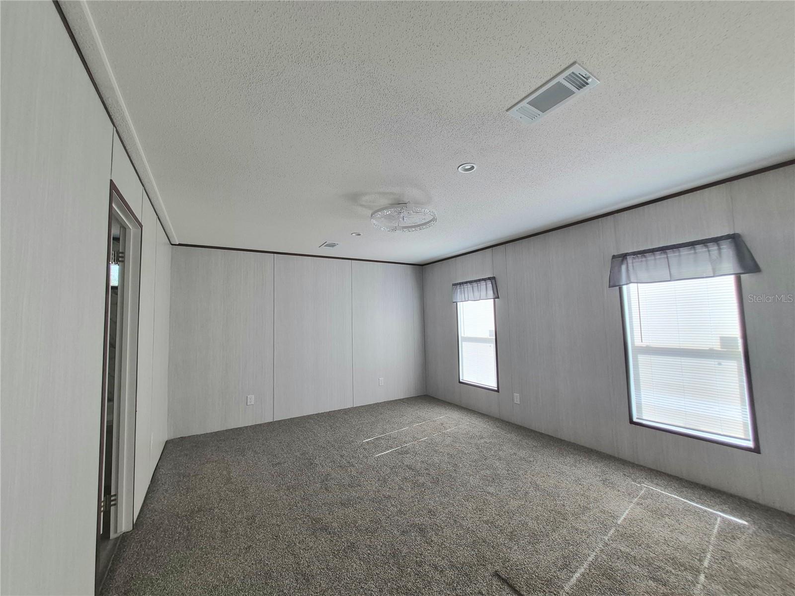 8128 Weeping Willow St Property Photo 18