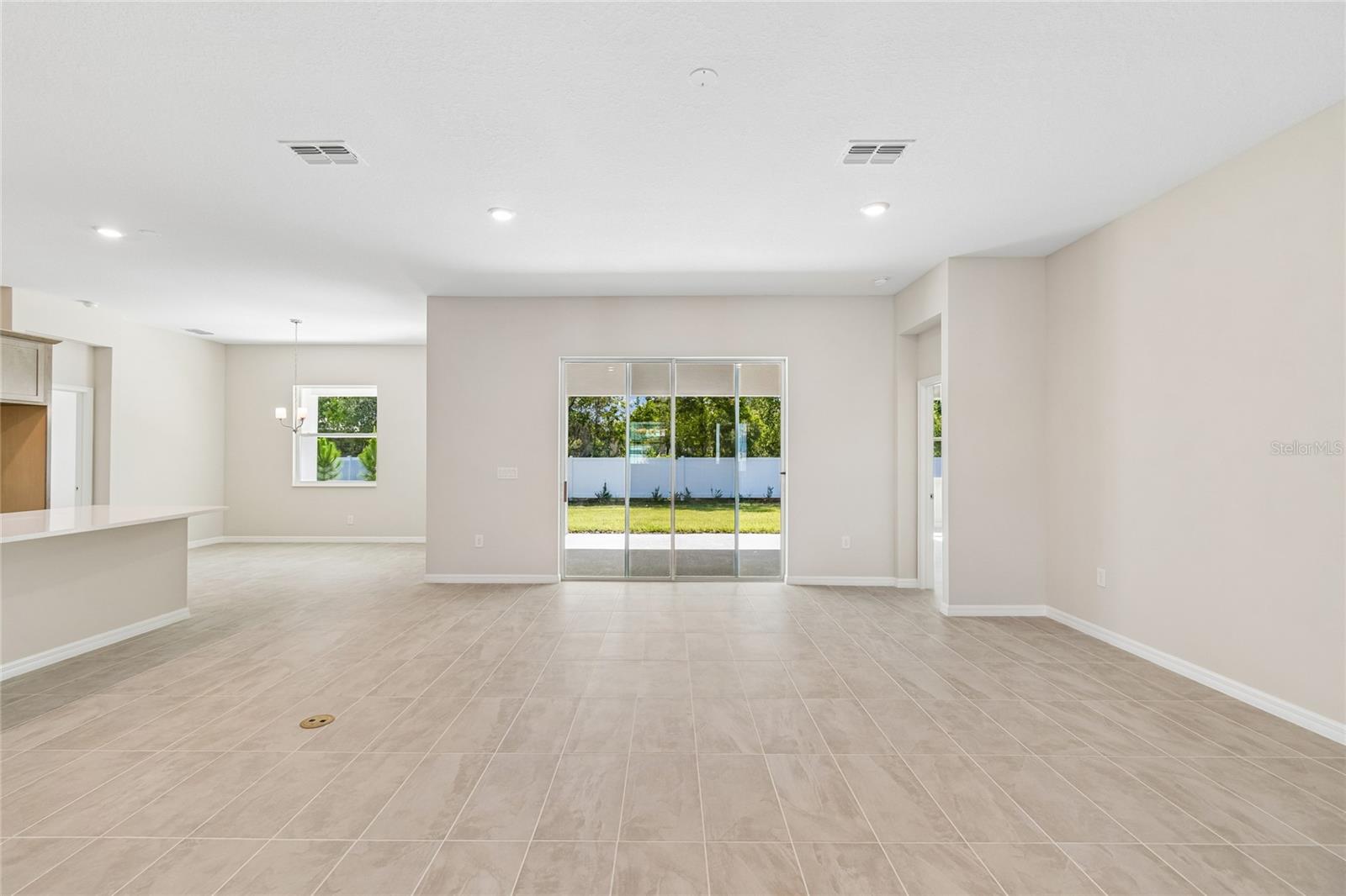 12610 Kelly Ann Loop Property Photo 7