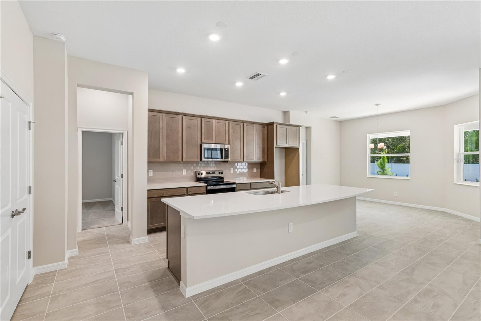 12610 Kelly Ann Loop Property Photo 11