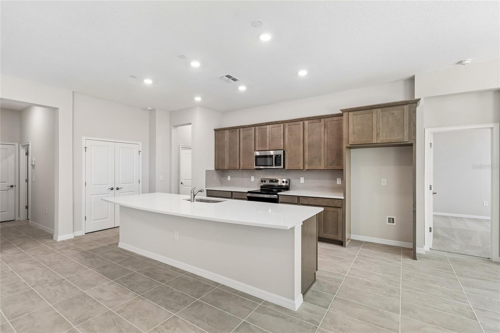 12610 Kelly Ann Loop Property Photo 12
