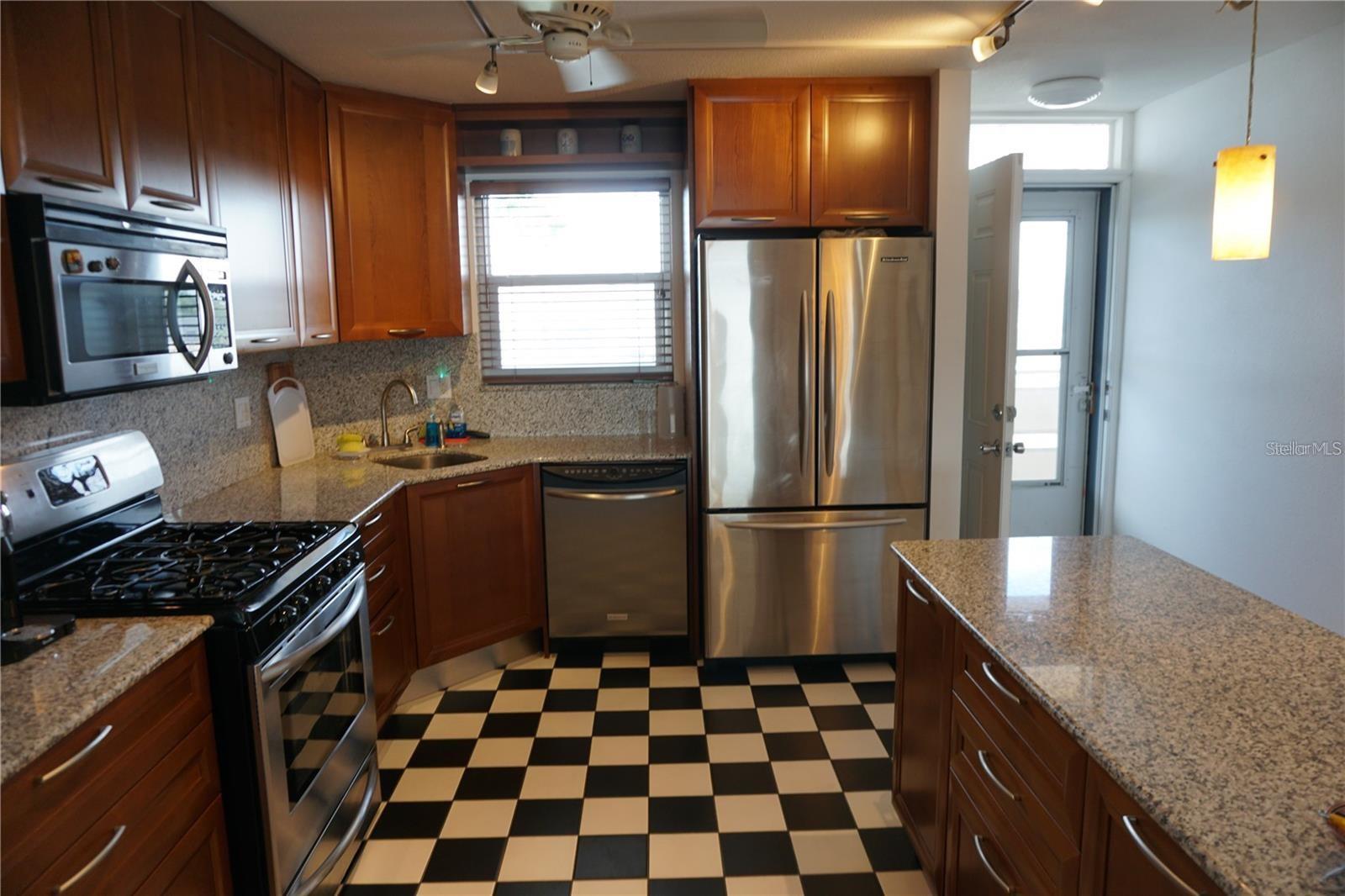 5900 Shore Blvd S #402 Property Photo 9