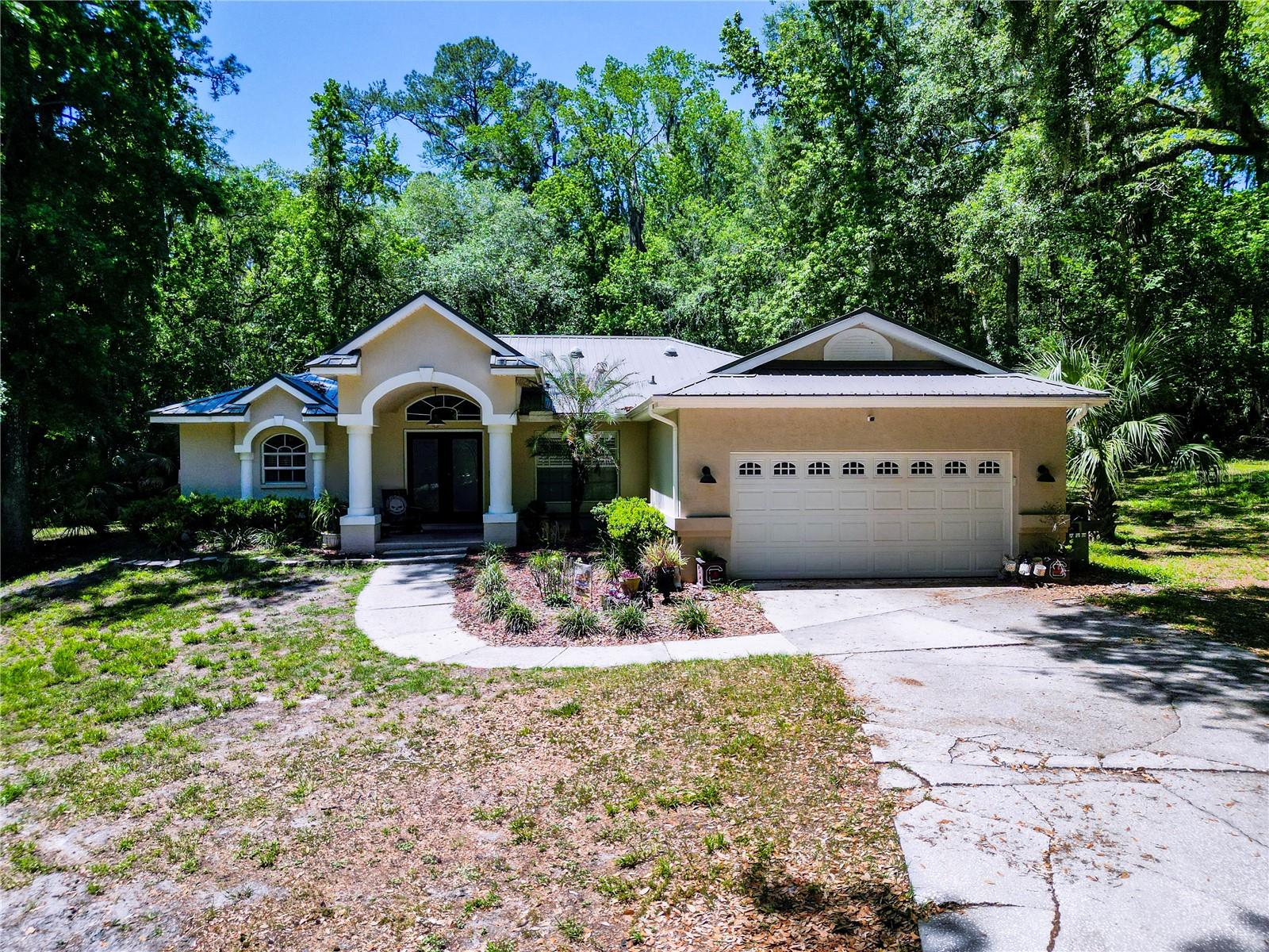 5215 Cedar Ln Property Photo 2