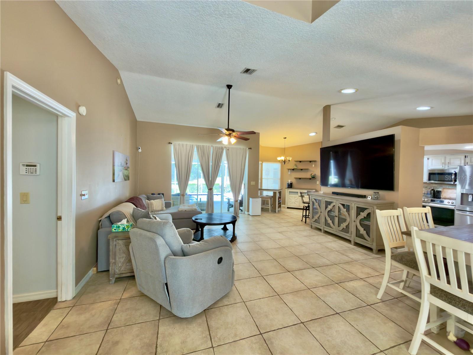 5215 Cedar Ln Property Photo 7