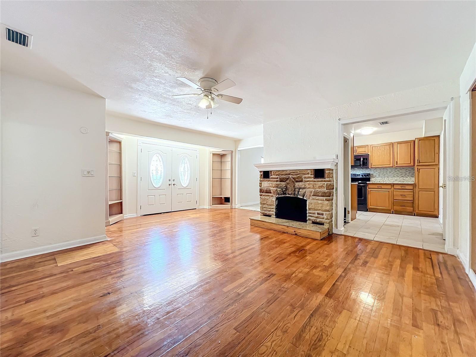 25 E Chesley Ave Property Photo 3