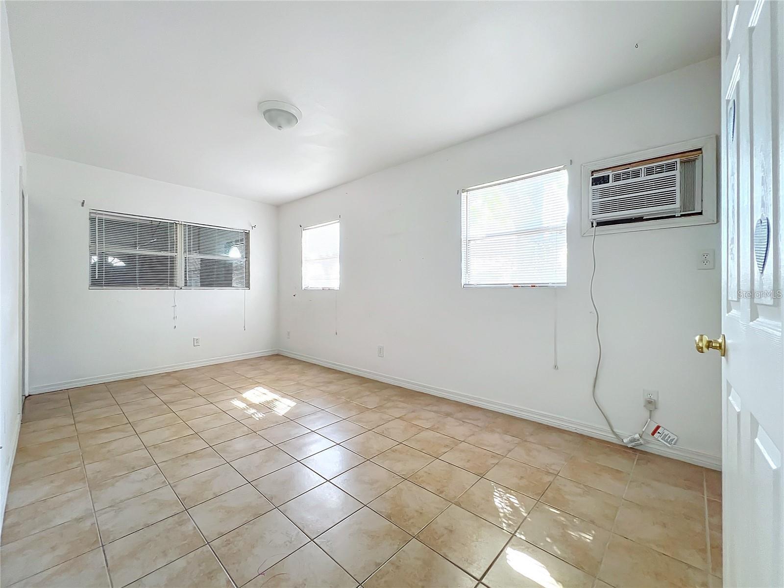 25 E Chesley Ave Property Photo 27