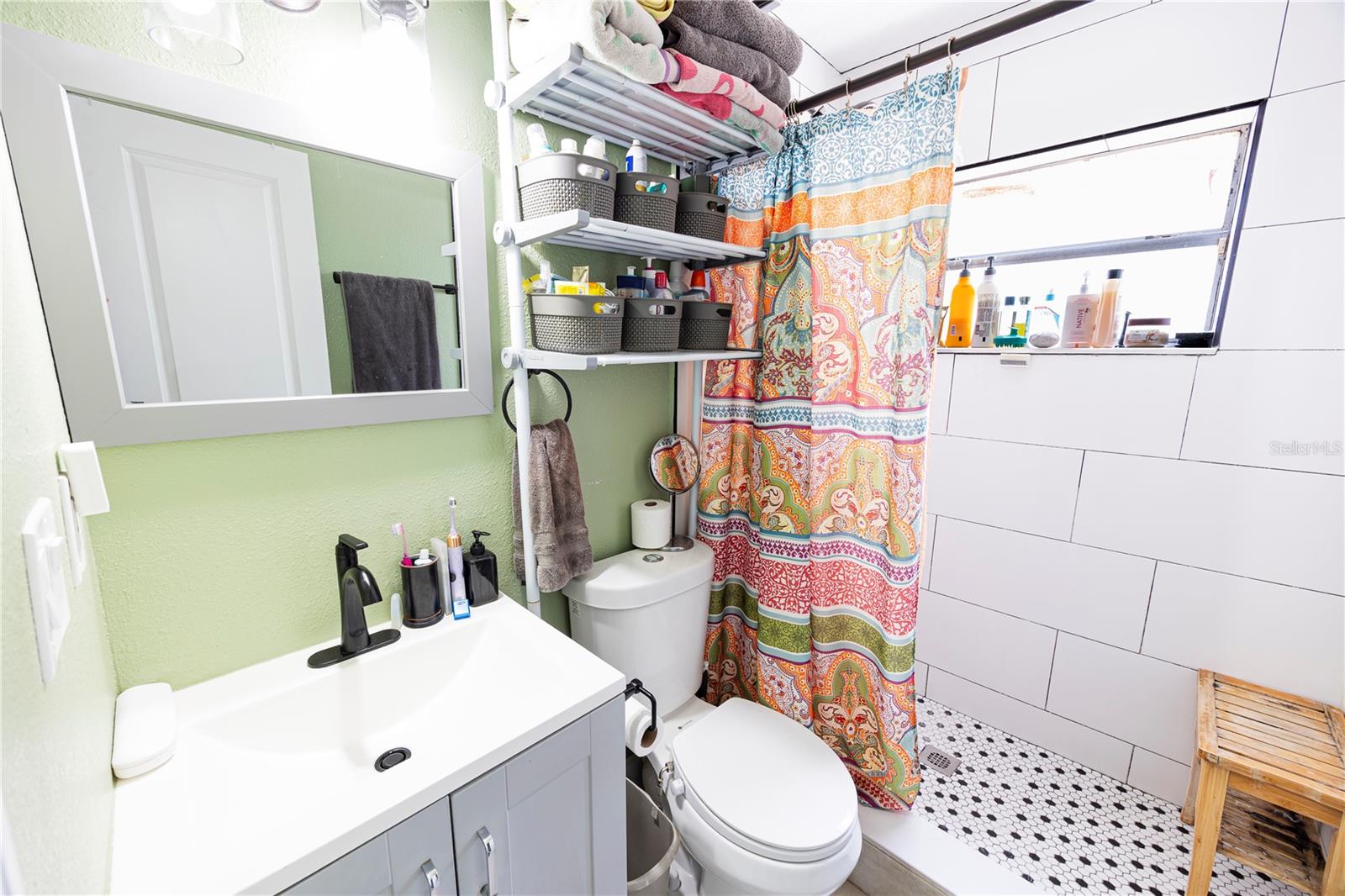 10904 N 15th St Property Photo 9