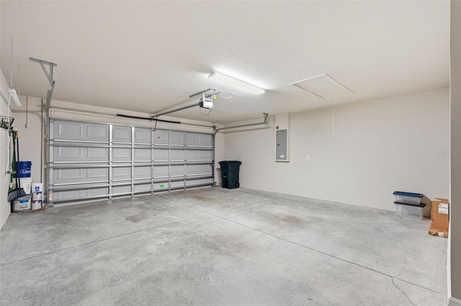 837 E Epsom Ct Property Photo 45