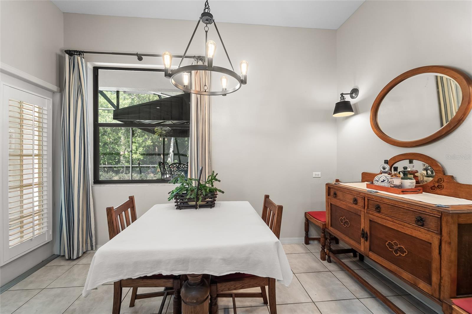 1012 Kingsborough Gardens Ct Property Photo 13
