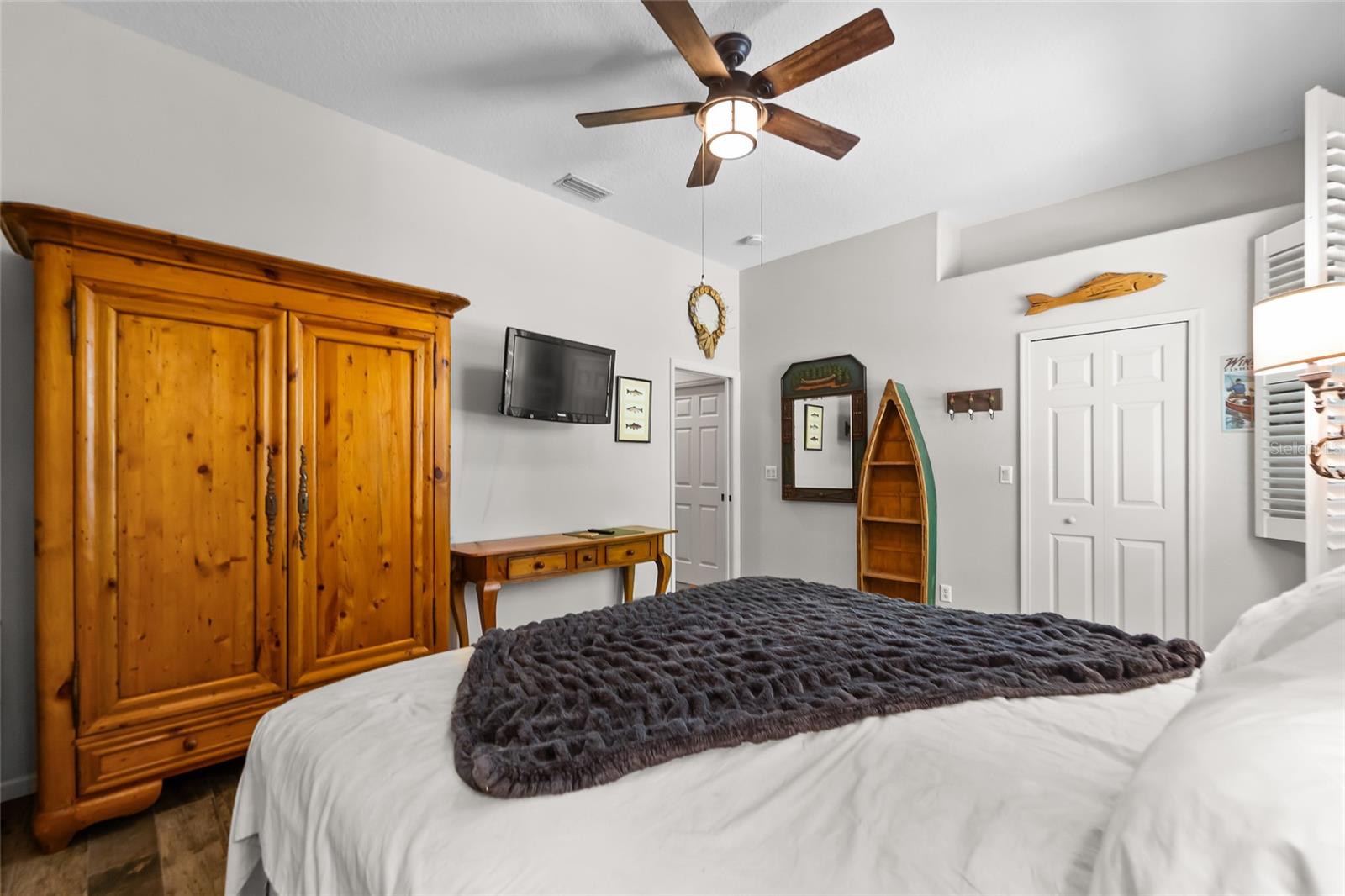 1012 Kingsborough Gardens Ct Property Photo 23