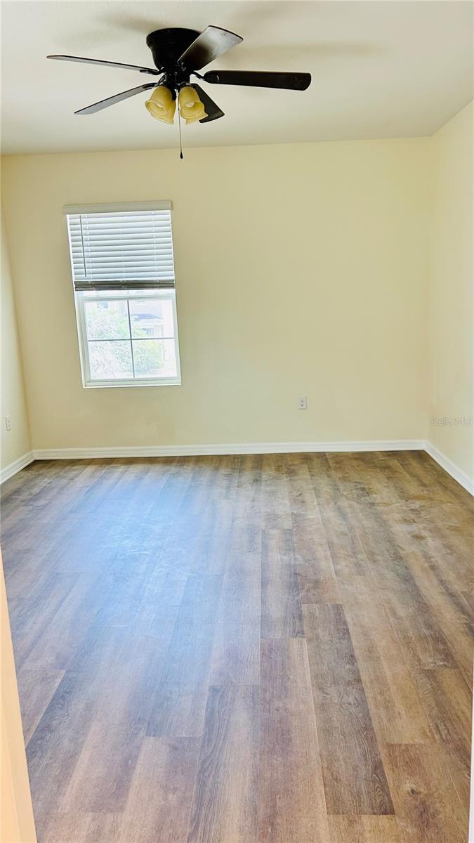 11152 Leland Groves Dr Property Photo 3
