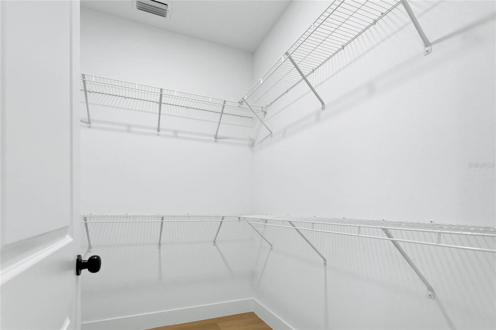 126 Canby Cir Property Photo 17