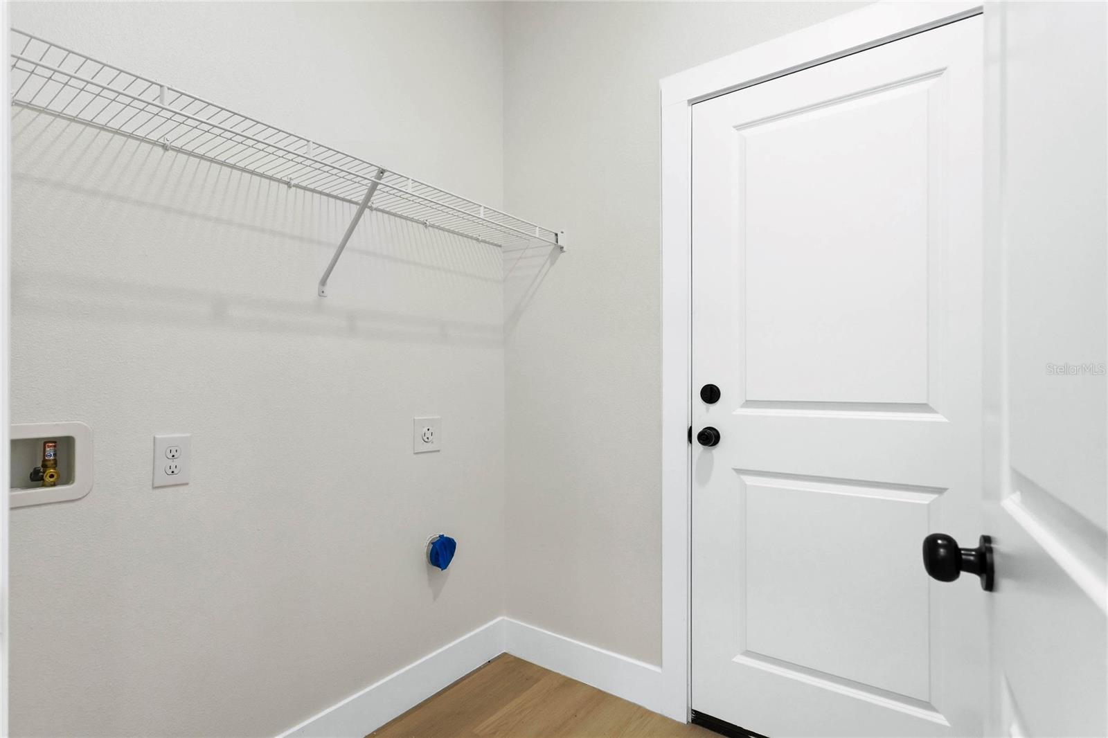 126 Canby Cir Property Photo 26