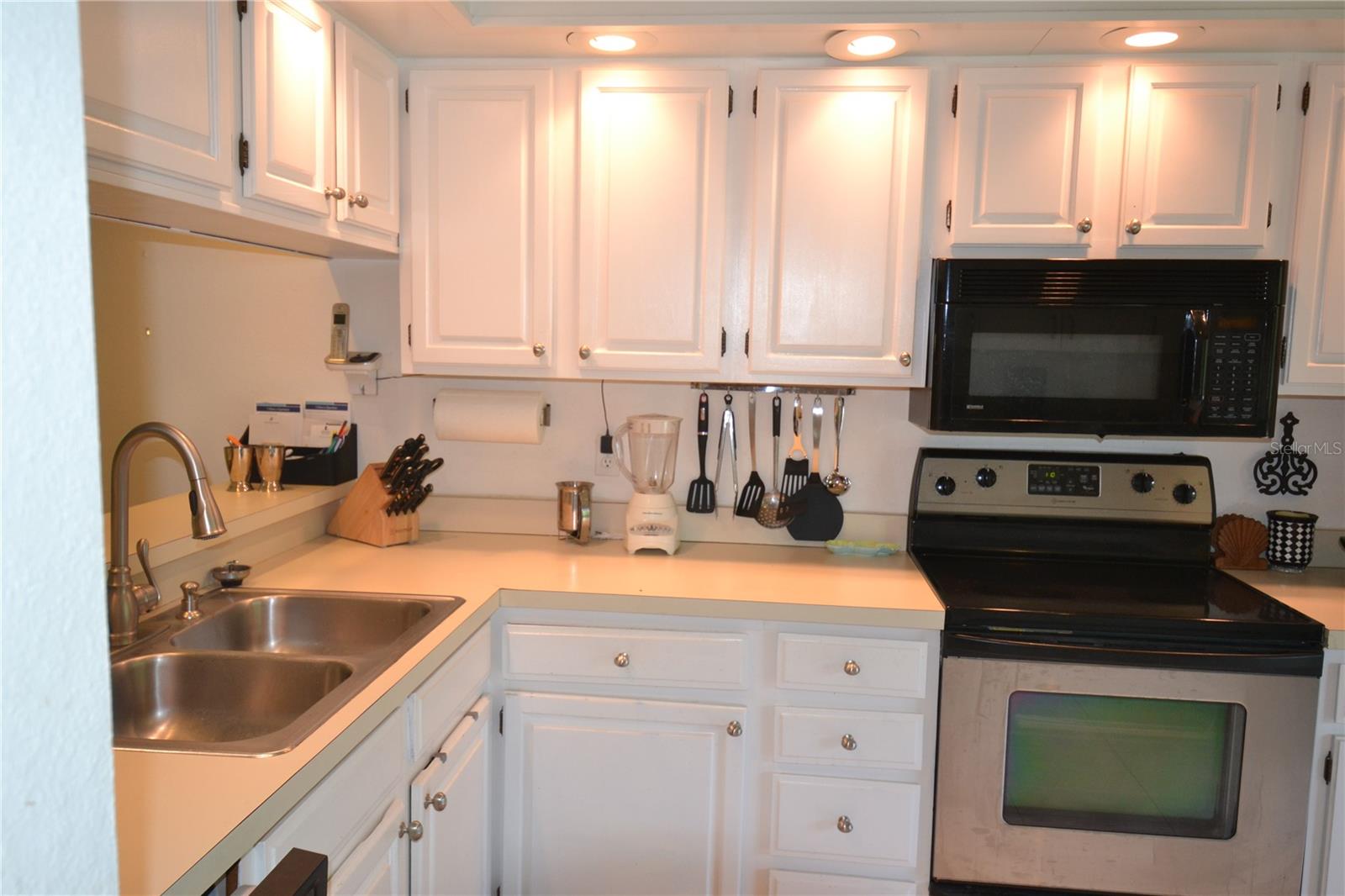 112 Lindsay Ln Property Photo 24