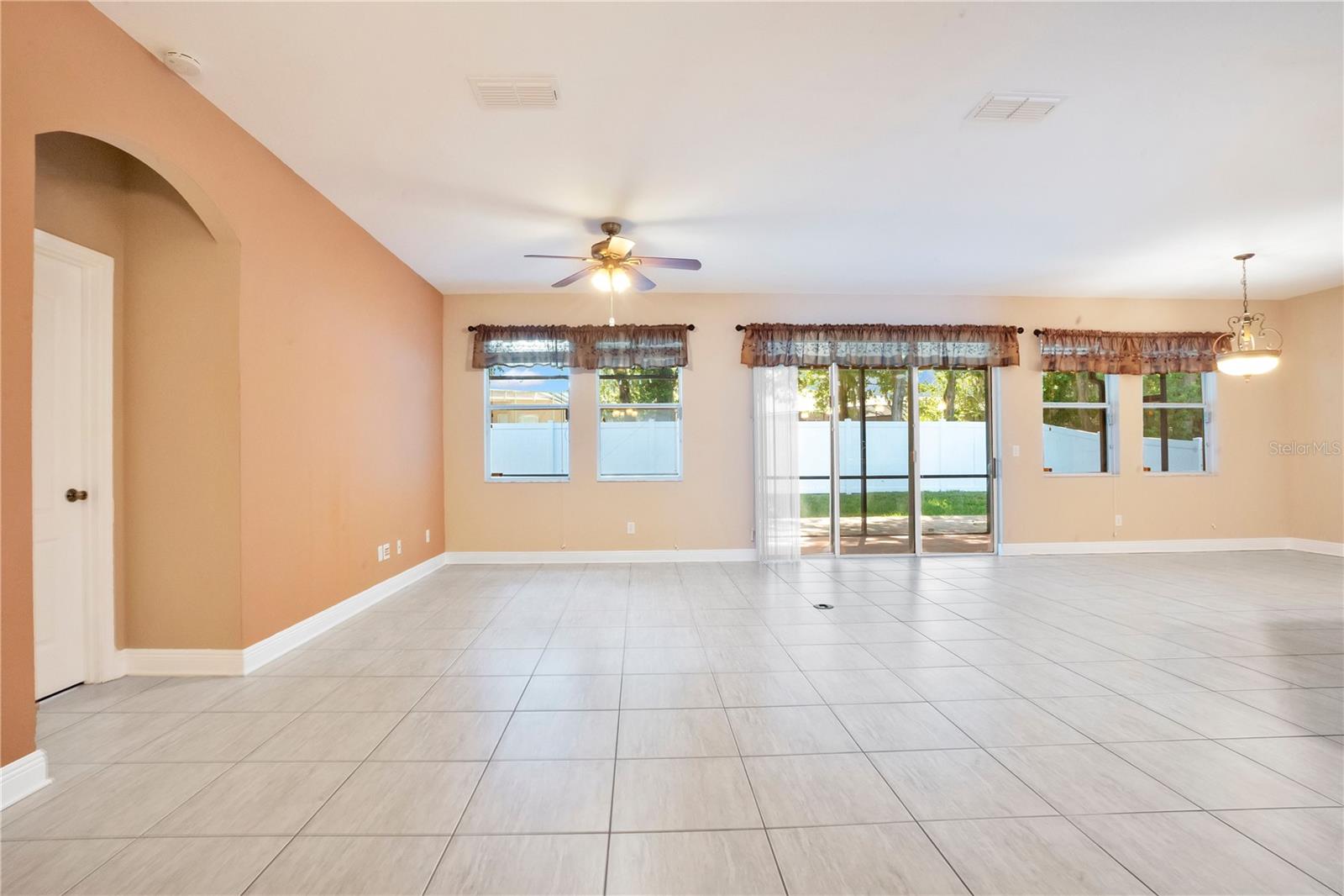 2210 Valterra Vista Way Property Photo 6
