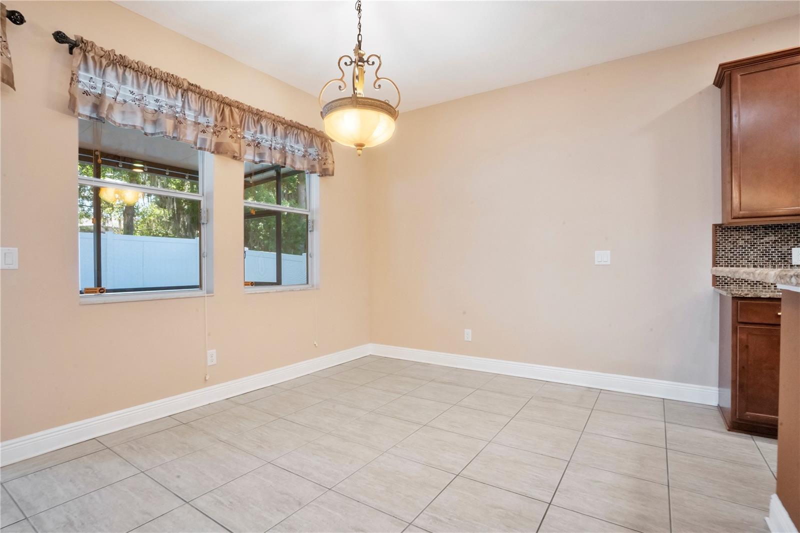 2210 Valterra Vista Way Property Photo 14