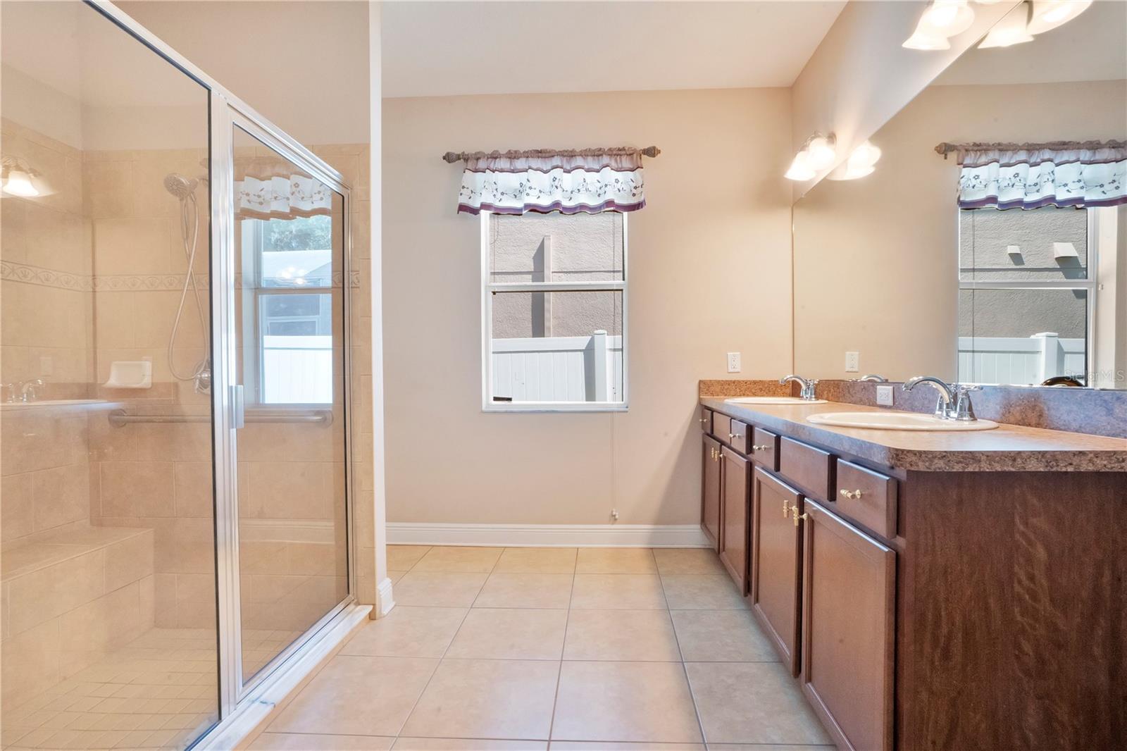 2210 Valterra Vista Way Property Photo 29