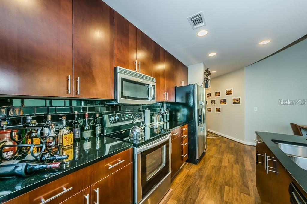 777 N Ashley Dr #2403 Property Photo 8