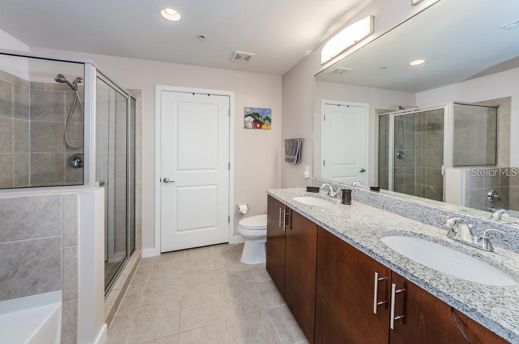 777 N Ashley Dr #2403 Property Photo 13
