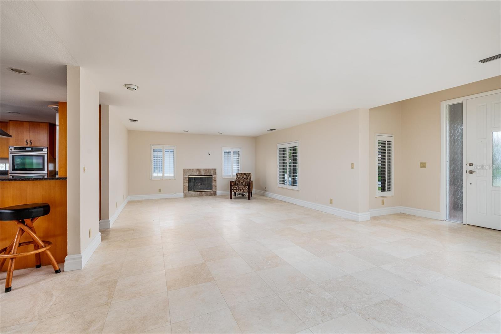 300 Brightwaters Blvd Ne Property Photo 11