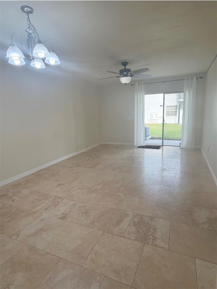 3815 N Oak Dr #g71 Property Photo 7