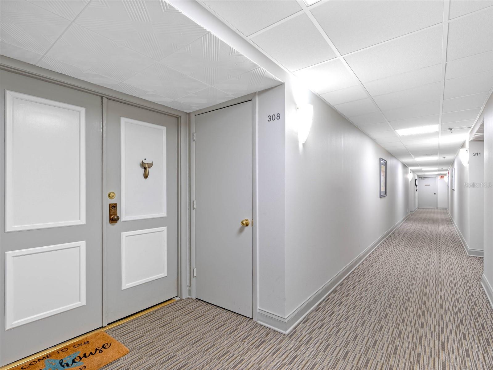 1460 Gulf Blvd #308 Property Photo 3
