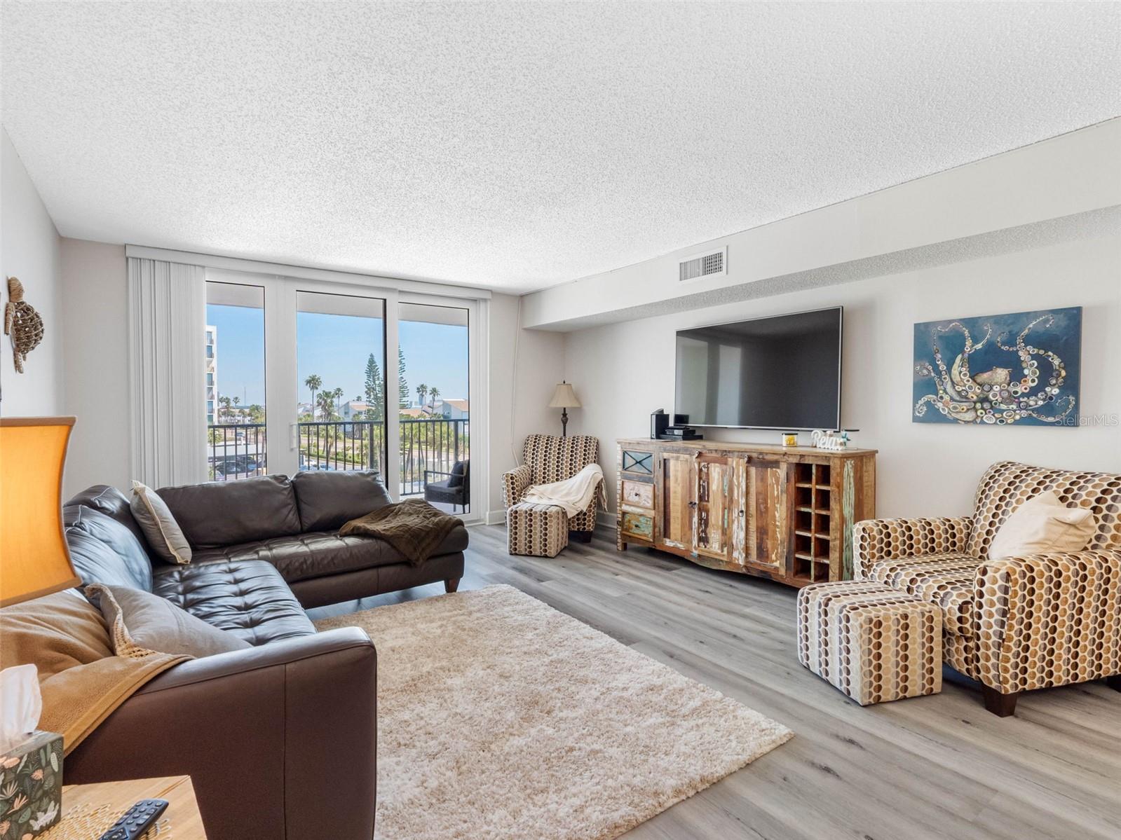 1460 Gulf Blvd #308 Property Photo 13
