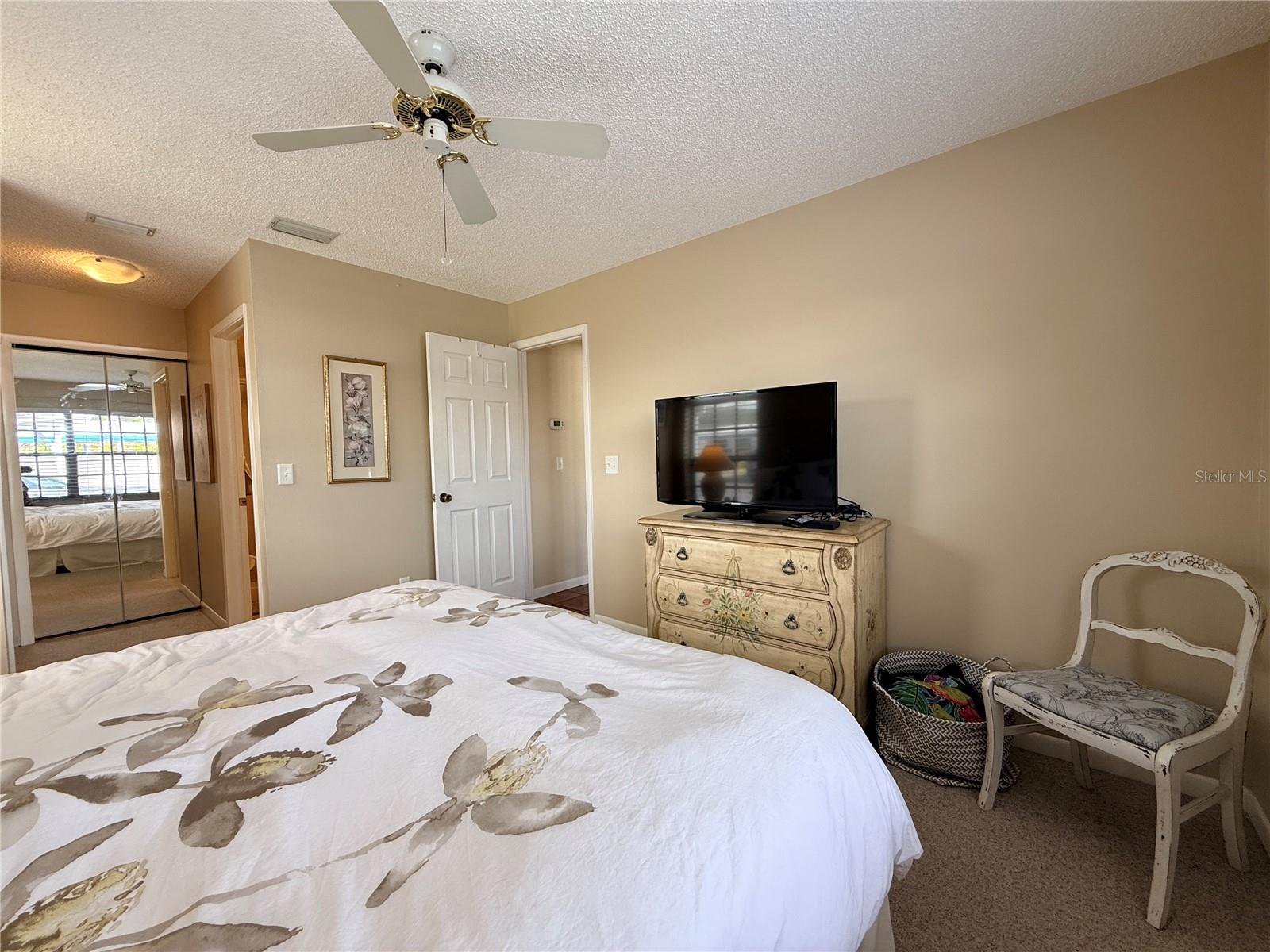 2749 Countryside Blvd #14 Property Photo 13