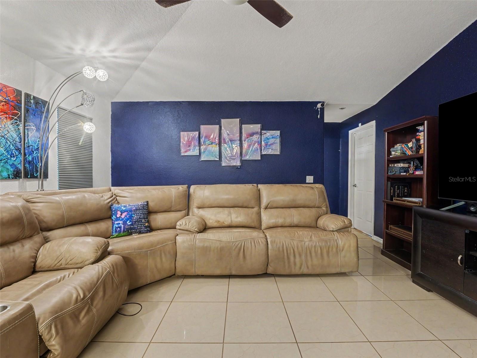 1464 Bluff Loop Property Photo 5