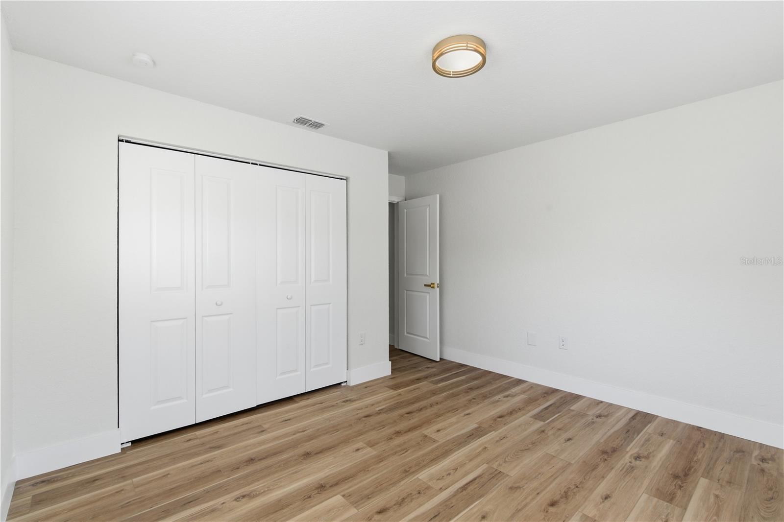 1215 Waterfall Dr Property Photo 33