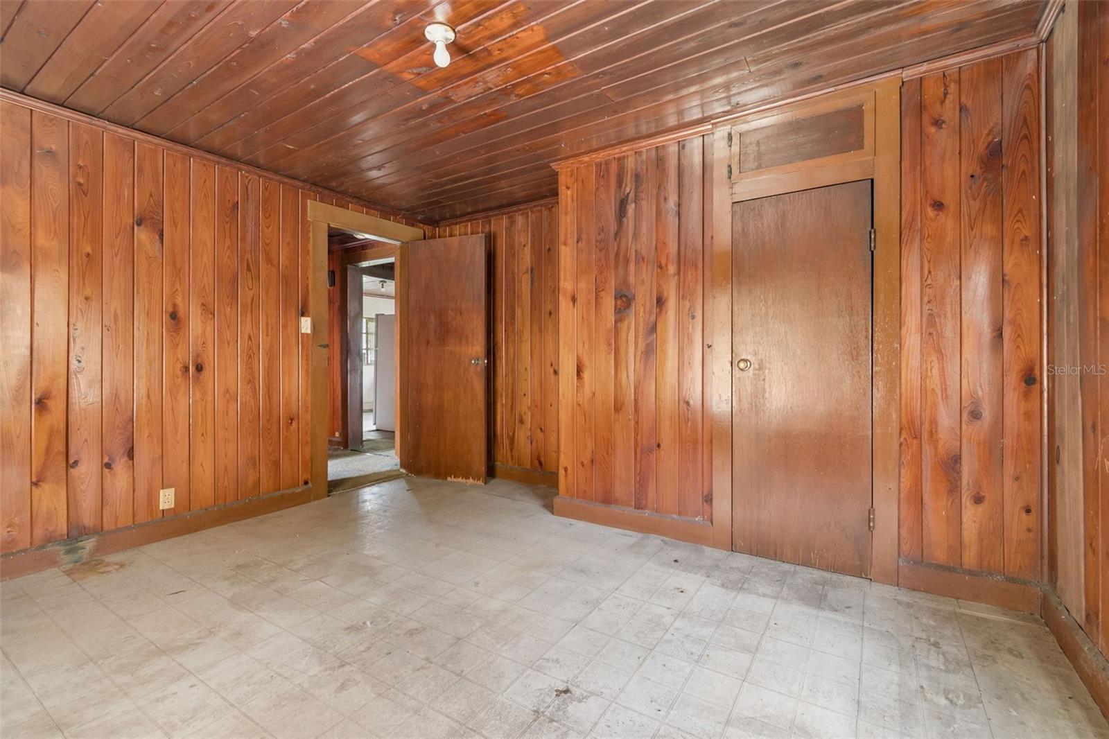 2413 Ed Brown Ln Property Photo 5