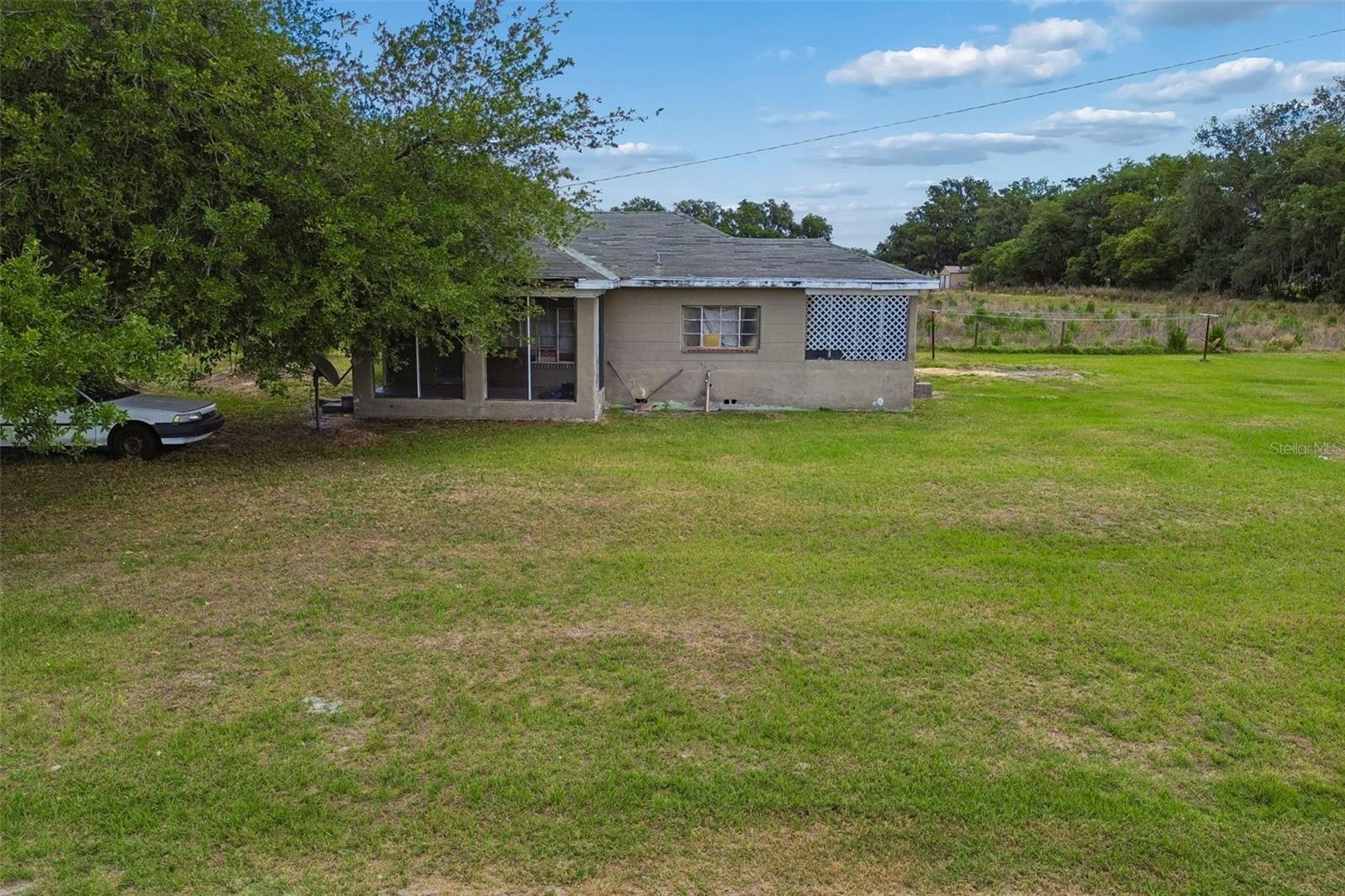 2413 Ed Brown Ln Property Photo 7