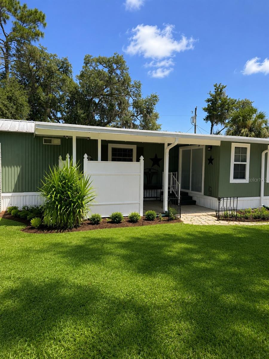 29030 Forbes St Property Photo 3