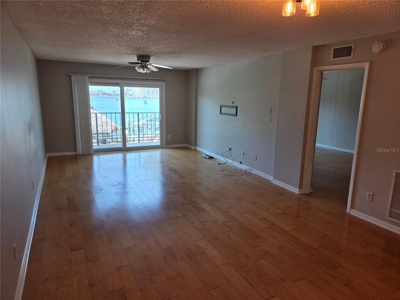 650 Island Way #202 Property Photo 8