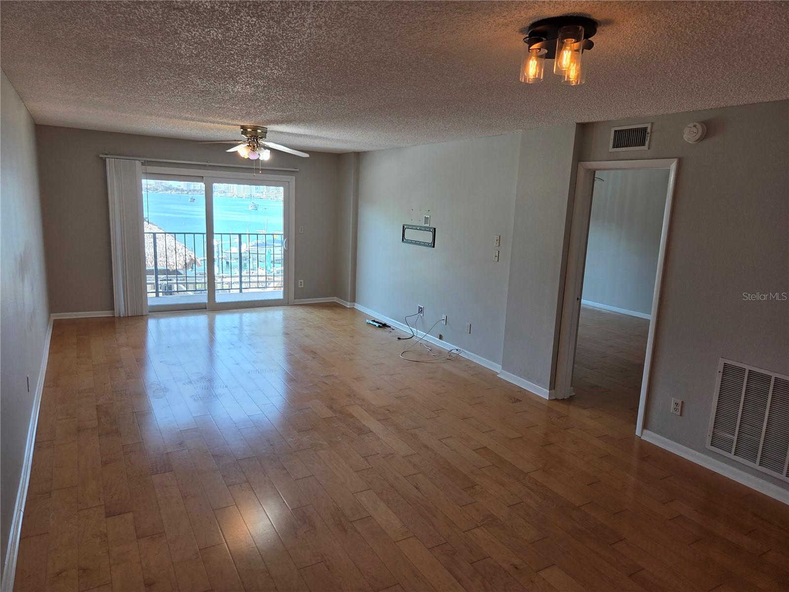650 Island Way #202 Property Photo 9