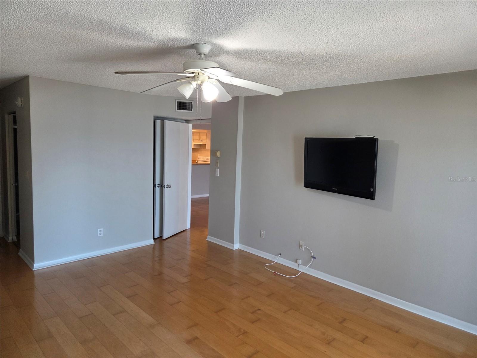 650 Island Way #202 Property Photo 26