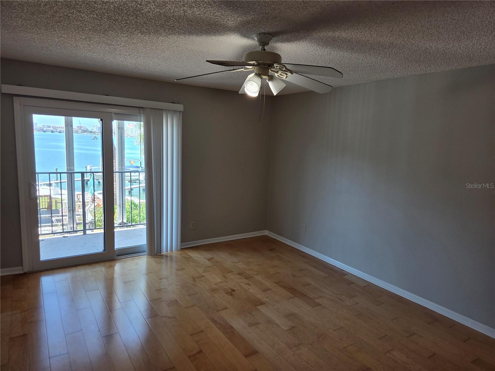 650 Island Way #202 Property Photo 27